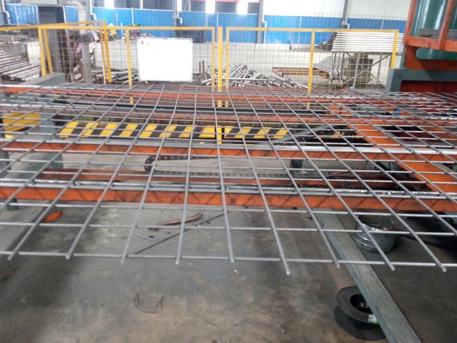 RL718 / RL818 / RL918 / RL1018 / RL1118 / RL1218 Rectangular reinforcement steel mesh