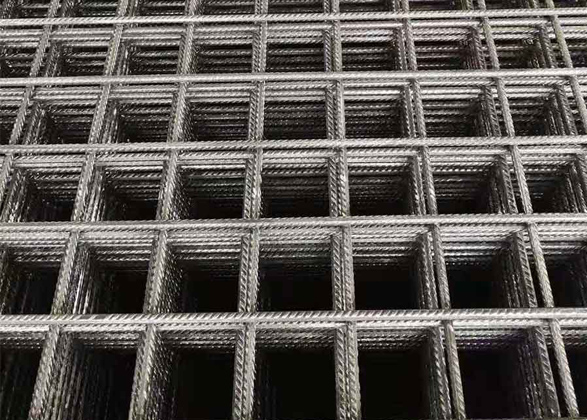 Application of Reinforcing Mesh in Cement Concrete Pavement Engineering of Highway
