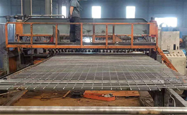 What are the Performance Advantages of Reinforced Mesh in the Welding Process?